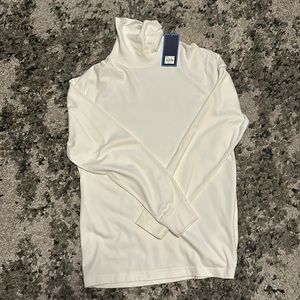 White long sleeve turtle neck (large)